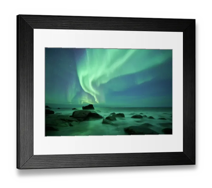 Framed Print : Aurora borealis over Uttakleiv beach Framed Print : Aurora borealis over Uttakleiv beach