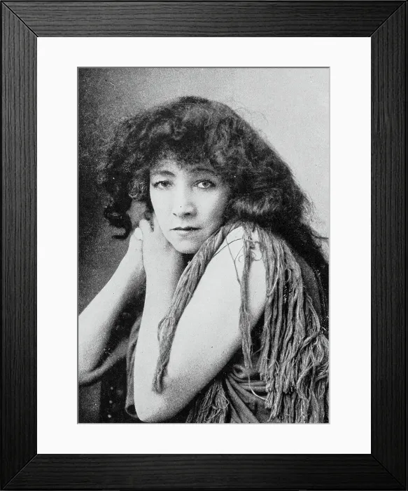 Framed Print : Portrait of 19th century stage celebrities: Sarah Bernhardt