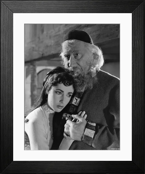 Framed Print : Ivanhoe. circa 1952: Elizabeth Taylor being comforted by Felix Aylmer 