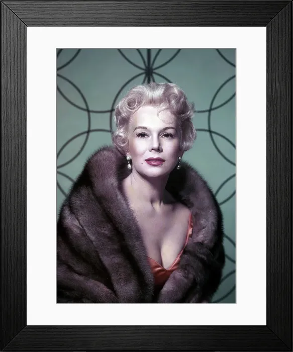 Framed Print : Eva Gabor in publicity portrait circa 1950. (Photo by Archive Photos / Getty Images) Framed Print : Eva Gabor in publicity portrait circa 1950. (Photo by Archive Photos / Getty Images)