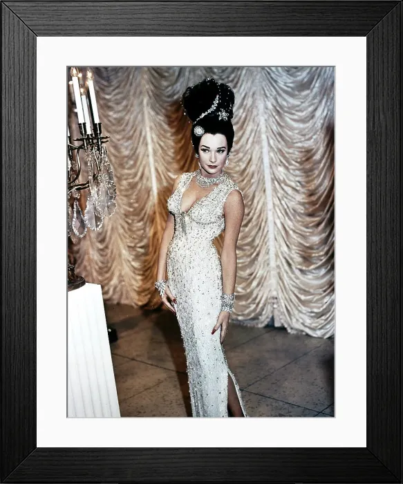 Framed Print : Shirley MacLaine In What A Way To Go! Framed Print : Shirley MacLaine In What A Way To Go!