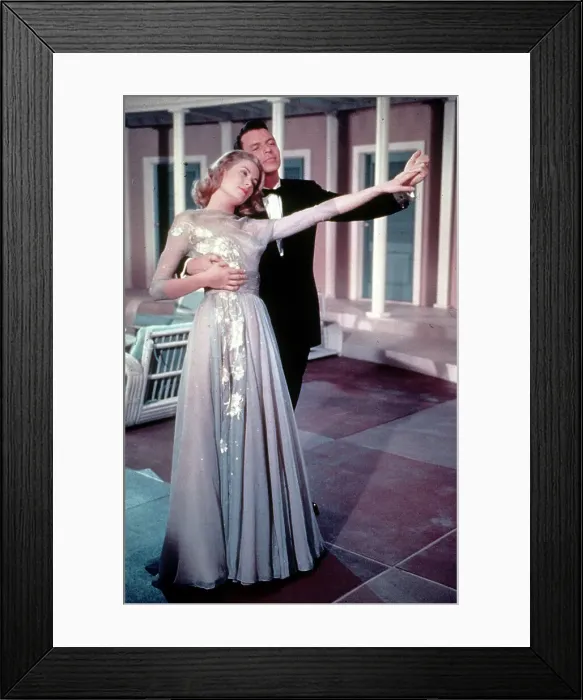 Framed Print : Grace Kelly And Frank Sinatra In High Society Framed Print : Grace Kelly And Frank Sinatra In High Society