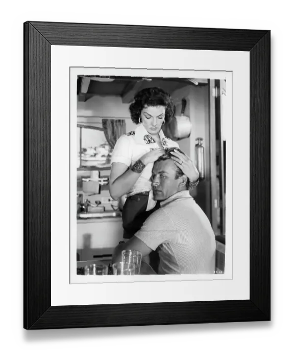 Framed Print : Jane Russell And Richard Egan In Underwater! Framed Print : Jane Russell And Richard Egan In Underwater!