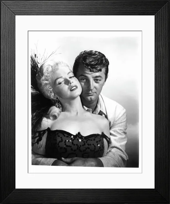 Framed Print : Marilyn Monroe And Robert Mitchum In River Of No Return Framed Print : Marilyn Monroe And Robert Mitchum In River Of No Return