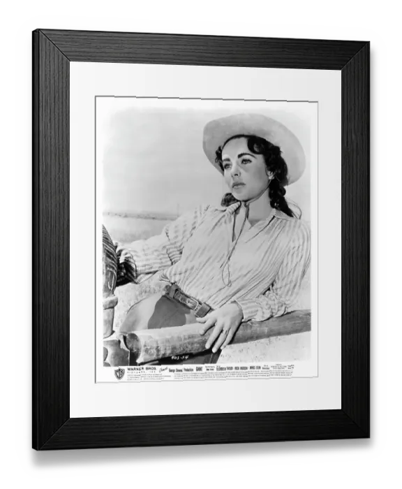 Framed Print : Elizabeth Taylor In Giant Framed Print : Elizabeth Taylor In Giant