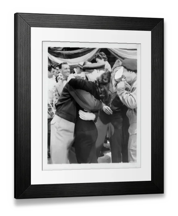 Framed Print : Elizabeth Taylor In The Last Time I Saw Paris Framed Print : Elizabeth Taylor In The Last Time I Saw Paris