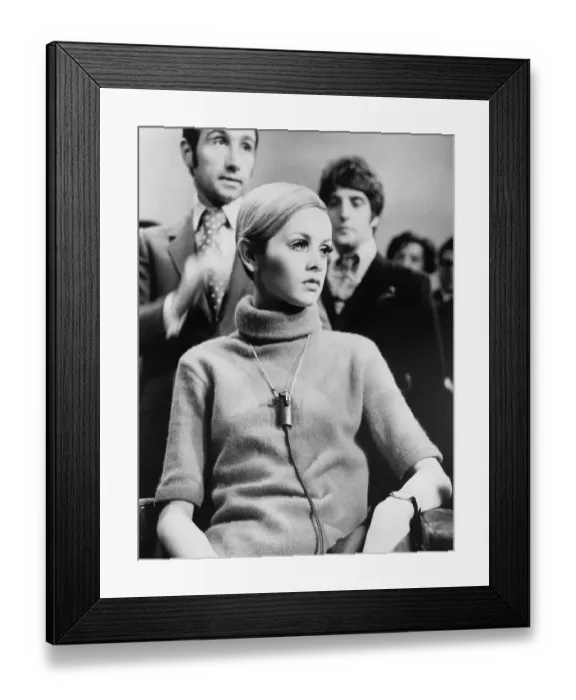 Framed Print : Twiggy In Hollywood Framed Print : Twiggy In Hollywood