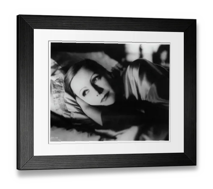 Framed Print : Greta Garbo Framed Print : Greta Garbo