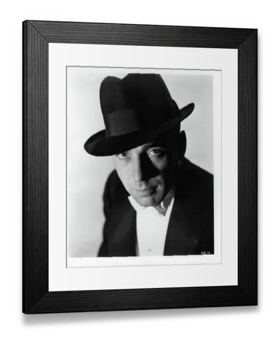Framed Print : Humphrey Bogart Framed Print : Humphrey Bogart