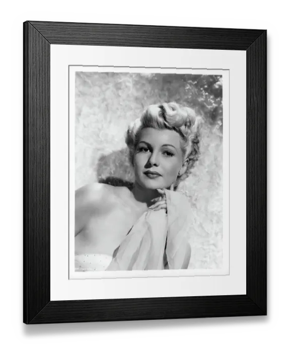 Framed Print : Rita Hayworth In The Lady From Shanghai Framed Print : Rita Hayworth In The Lady From Shanghai