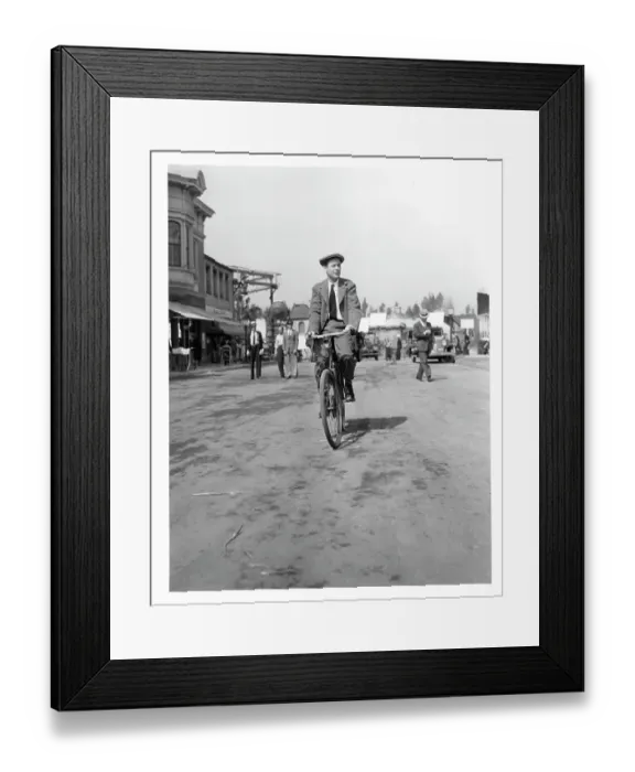 Framed Print : Robert Montgomery In Night Must Fall Framed Print : Robert Montgomery In Night Must Fall