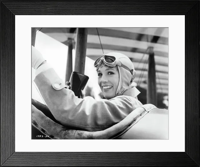 Framed Print : Julie Andrews In Thoroughly Modern Millie Framed Print : Julie Andrews In Thoroughly Modern Millie
