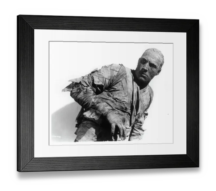 Framed Print : Tom Tyler In The Mummy's Hand Framed Print : Tom Tyler In The Mummy's Hand