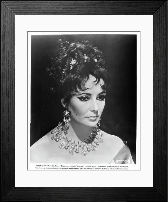 Framed Print : Elizabeth Taylor In Doctor Faustus Framed Print : Elizabeth Taylor In Doctor Faustus