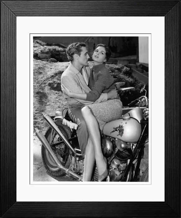 Framed Print : Dennis Hopper And Susan Harrison In Key Witness Framed Print : Dennis Hopper And Susan Harrison In Key Witness
