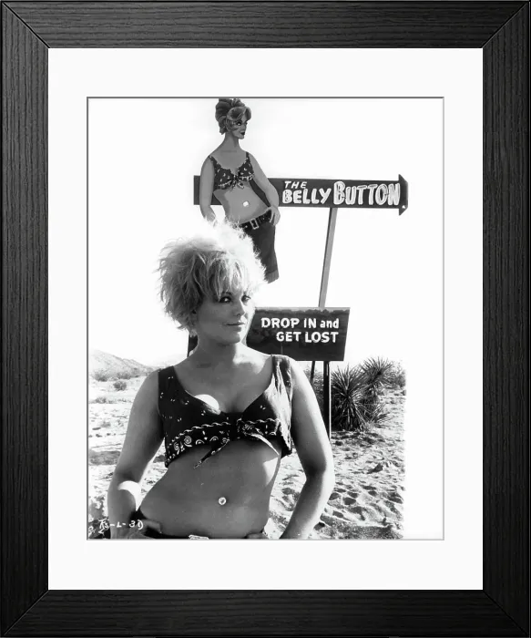 Framed Print : Kim Novak In Kiss Me Stupid Framed Print : Kim Novak In Kiss Me Stupid