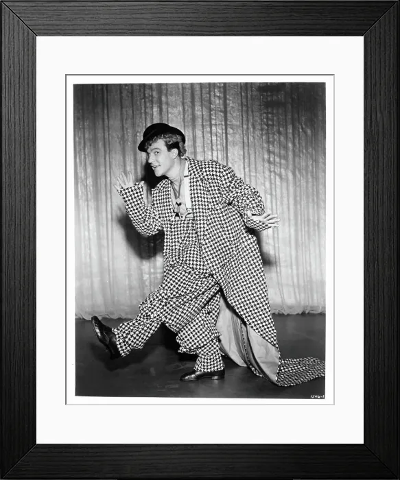 Framed Print : Gene Kelly In Singin In The Rain Framed Print : Gene Kelly In Singin In The Rain