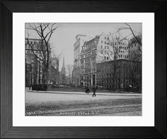 Framed Print : New York Scene Framed Print : New York Scene