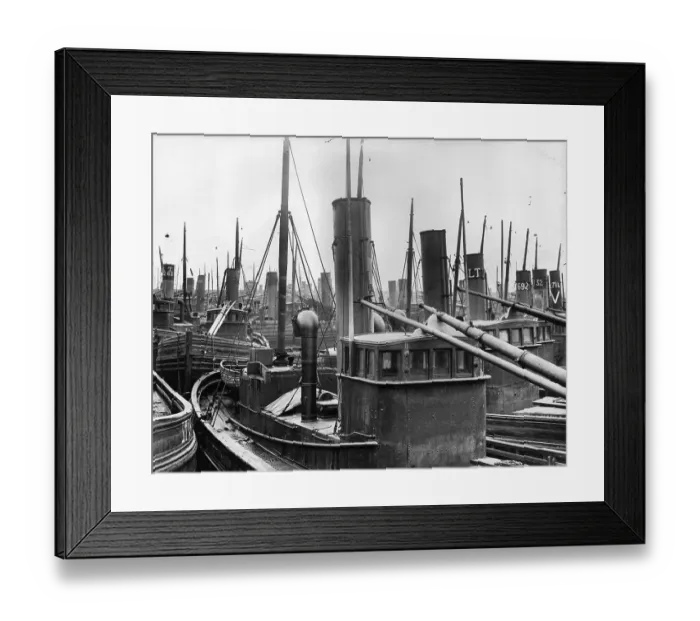 Framed Print : Lowestoft Port Framed Print : Lowestoft Port