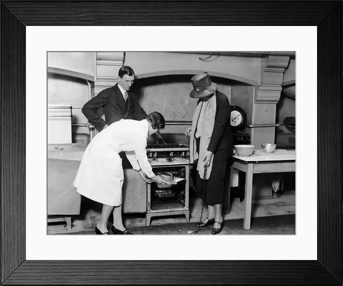 Framed Print : Cooker Demonstration Framed Print : Cooker Demonstration