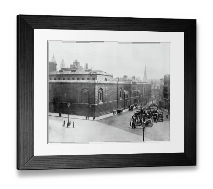 Framed Print : Antique photograph of London: Newgate Prison Framed Print : Antique photograph of London: Newgate Prison