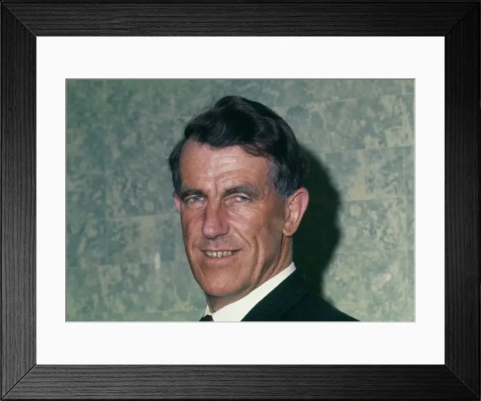 Framed Print : Sir Edmund Hillary Framed Print : Sir Edmund Hillary
