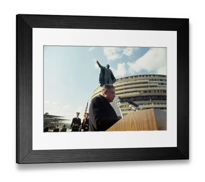 Framed Print : Antonio Carillo Flores In Washington Framed Print : Antonio Carillo Flores In Washington