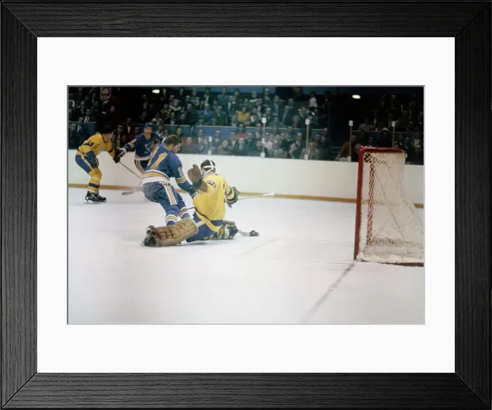 Framed Print : St Louis Blues Vs Los Angeles Kings Framed Print : St Louis Blues Vs Los Angeles Kings