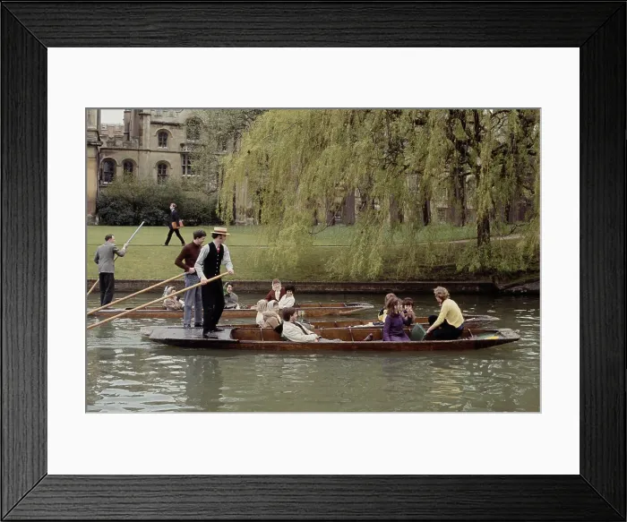 Framed Print : Punting In Cambridge Framed Print : Punting In Cambridge