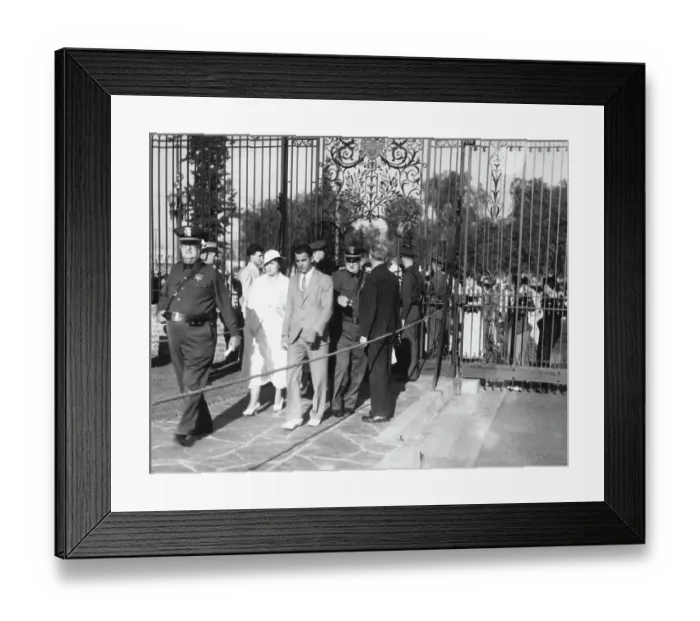 Framed Print : Final Rites Held For Will Rogers Framed Print : Final Rites Held For Will Rogers