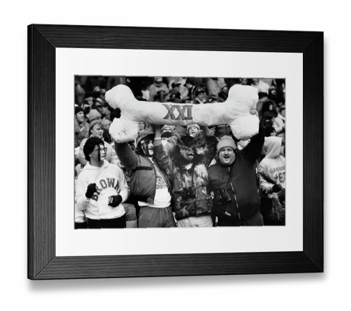 Framed Print : Cleveland Browns Fans - Browns Vs Broncos Framed Print : Cleveland Browns Fans - Browns Vs Broncos