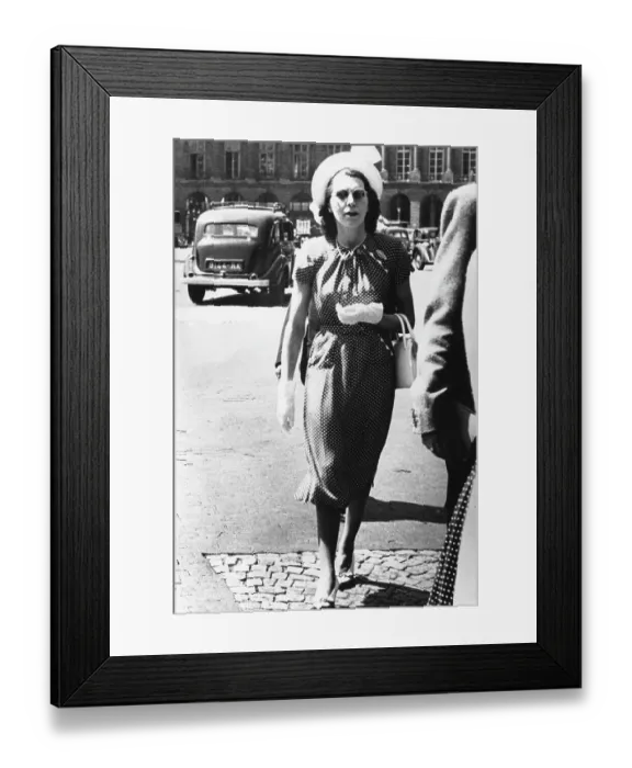 Framed Print : Virginia Hill Walks In Paris Framed Print : Virginia Hill Walks In Paris