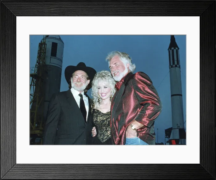 Framed Print : Willie Nelson, Dolly Parton, And Kenny Rogers Perform For NASA Framed Print : Willie Nelson, Dolly Parton, And Kenny Rogers Perform For NASA