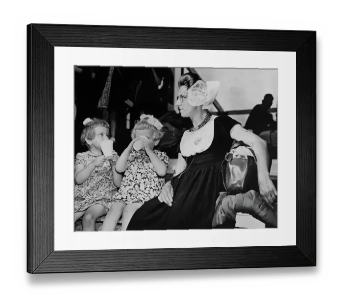 Framed Print : Dutch Immigrants Arrive in Canada