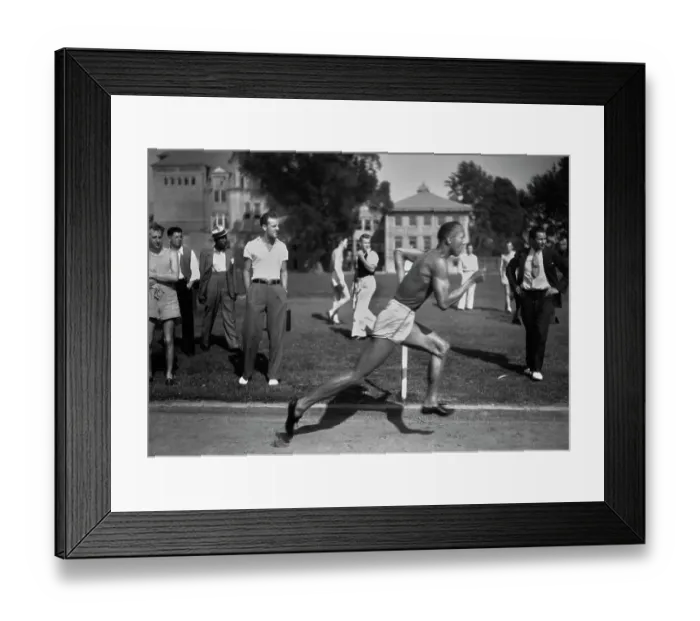 Framed Print : Jesse Owens Framed Print : Jesse Owens