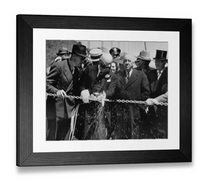 Framed Print : Golden Gate Opening