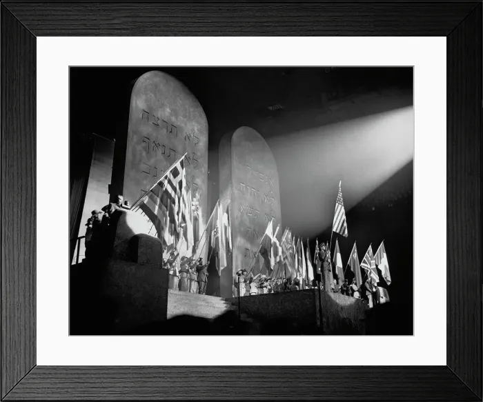 Framed Print : Madison Square Memorial For Jewish Victims Framed Print : Madison Square Memorial For Jewish Victims