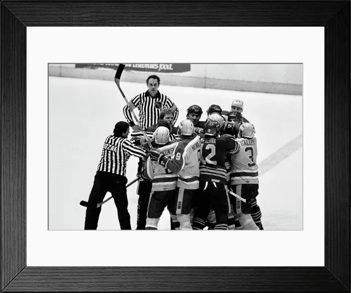 Framed Print : Los Angeles Kings Vs Buffalo Sabres, 1985 Framed Print : Los Angeles Kings Vs Buffalo Sabres, 1985