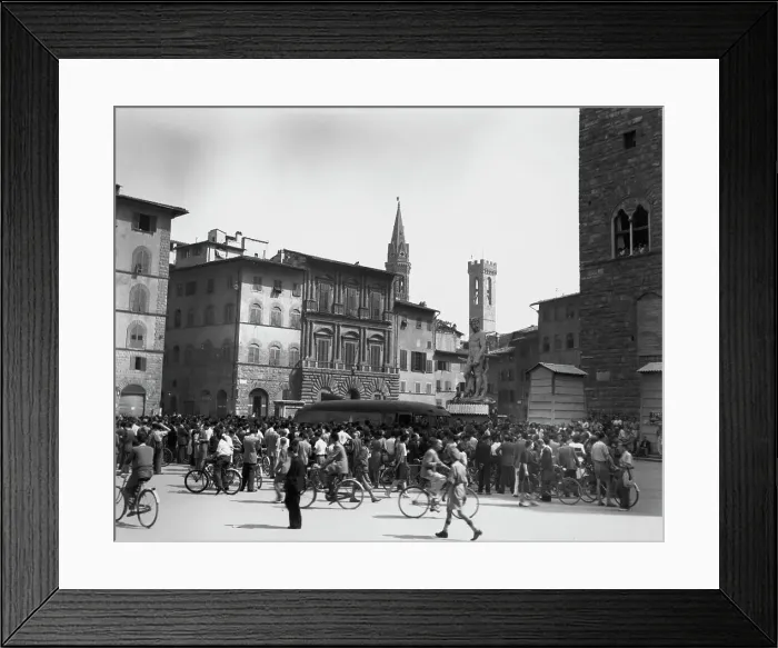 Framed Print : A Crowd In A Florence Square Framed Print : A Crowd In A Florence Square