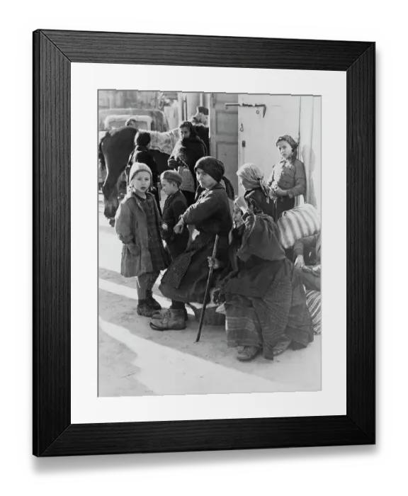 Framed Print : Italian Refugees, 1943 Framed Print : Italian Refugees, 1943
