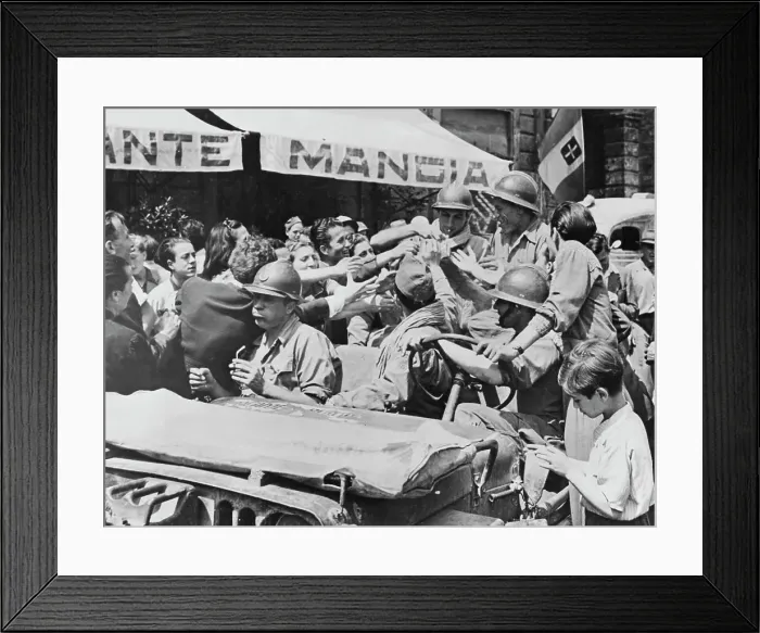 Framed Print : French Liberators In Siena