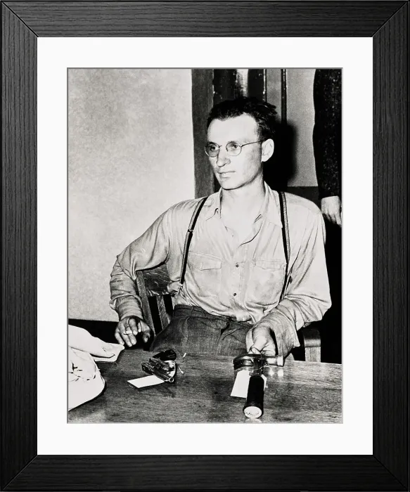Framed Print : Murder Suspect Donald Fearn Framed Print : Murder Suspect Donald Fearn