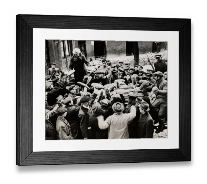 Framed Print : Bread Distribution In Berlin Framed Print : Bread Distribution In Berlin