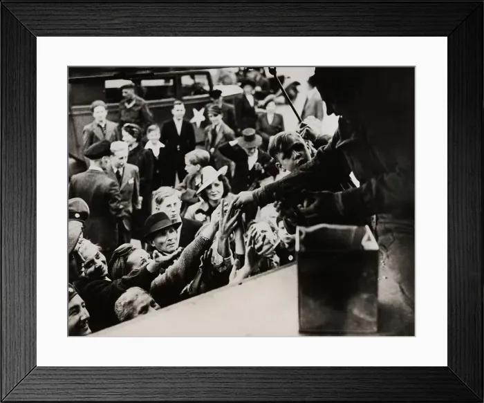 Framed Print : Food Distribution In Berlin Framed Print : Food Distribution In Berlin
