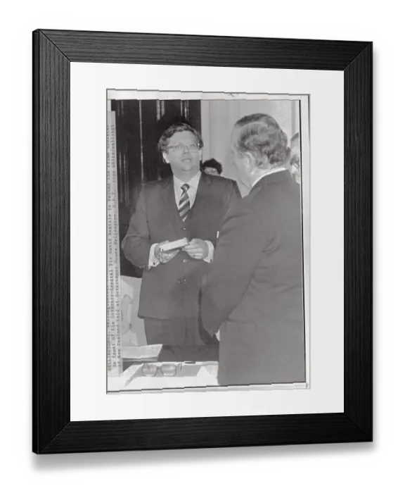 Framed Print : New Zealand Prime Minister David Lange Framed Print : New Zealand Prime Minister David Lange