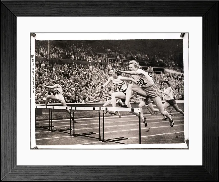 Framed Print : Fanny Balnker-Koen Wins World's Record Framed Print : Fanny Balnker-Koen Wins World's Record