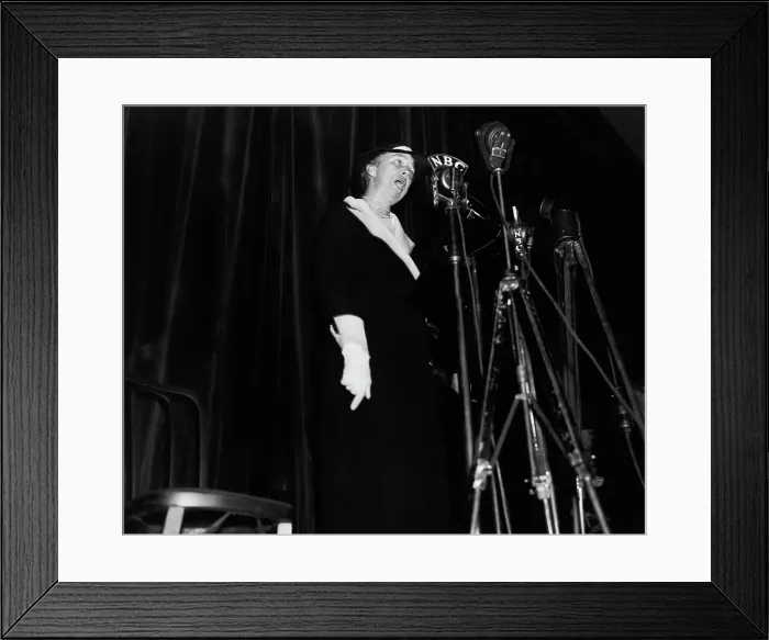Framed Print : Eleanor Roosevelt Speaking At Fete Framed Print : Eleanor Roosevelt Speaking At Fete