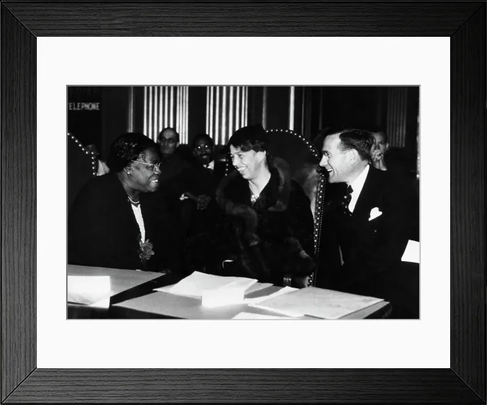 Framed Print : Eleanor Roosevelt with National Youth Administration Leaders Framed Print : Eleanor Roosevelt with National Youth Administration Leaders