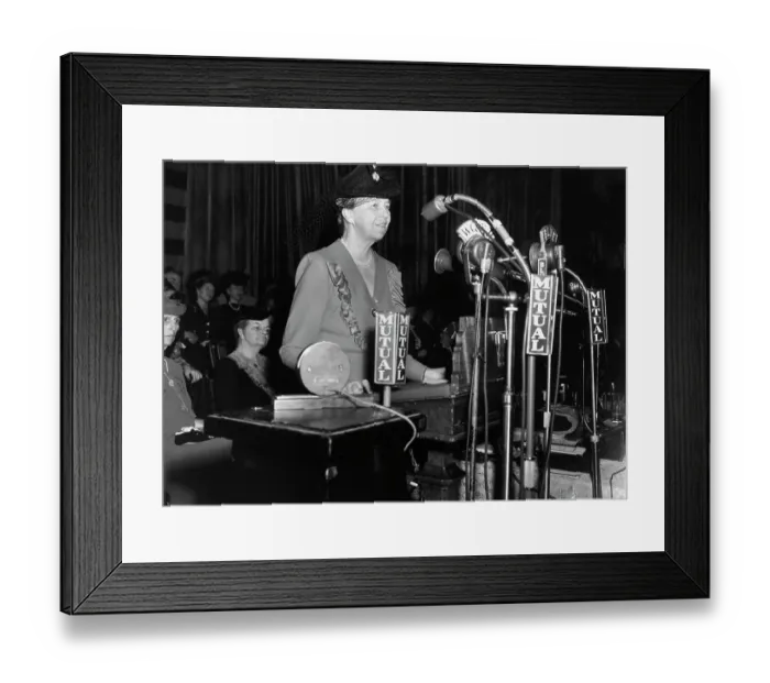 Framed Print : Eleanor Roosevelt Speaking In New York Framed Print : Eleanor Roosevelt Speaking In New York