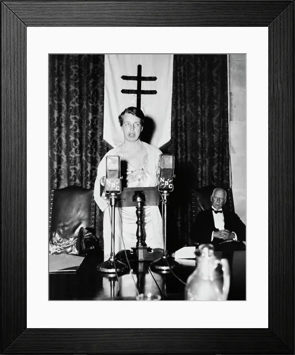 Framed Print : Eleanor Roosevelt At Chamber Of Commerce Framed Print : Eleanor Roosevelt At Chamber Of Commerce